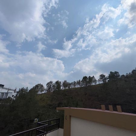 Xtsy Travellers Hostel Shillong Exterior foto