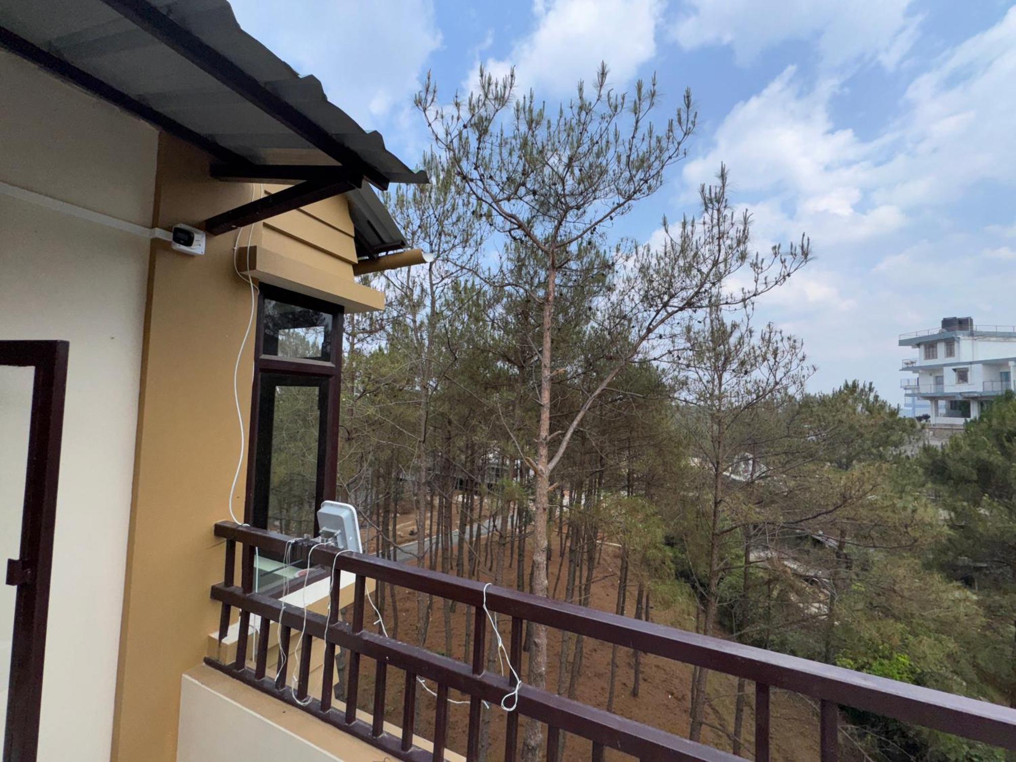 Xtsy Travellers Hostel Shillong Exterior foto